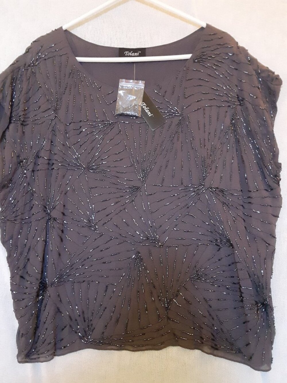 Tolani Nina cocktail top sequin blouse cap sleeves sz M fully lined - Picture 2 of 14
